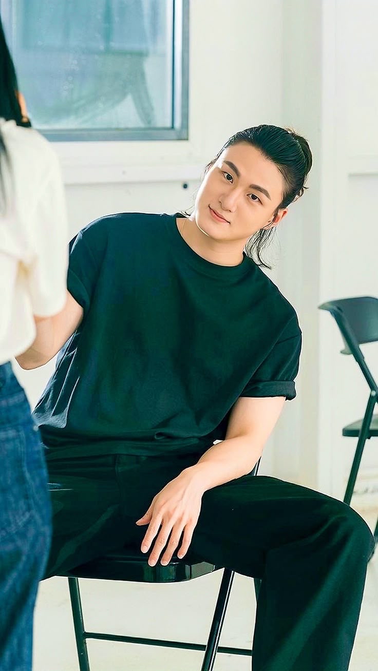 Recent activity shot of Shin Seungho