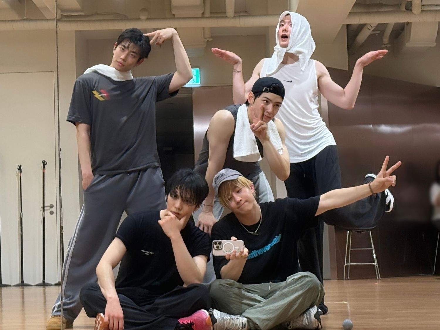 チャ・ウヌのビハインドカット