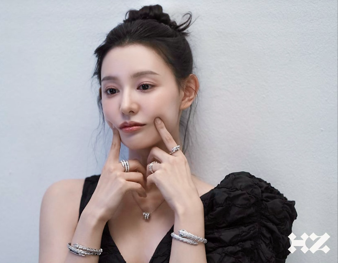 金智媛的最新照片