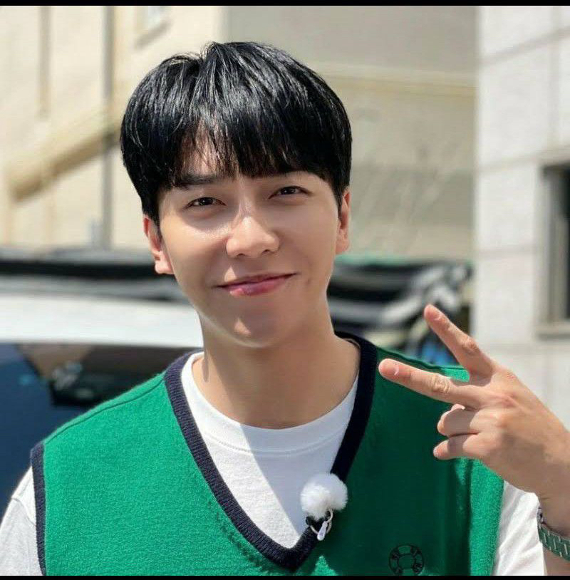 イ・スンギの最近の活動ショット