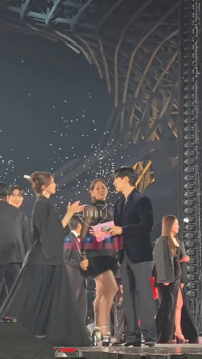 イ・ジュノのビハインドカット