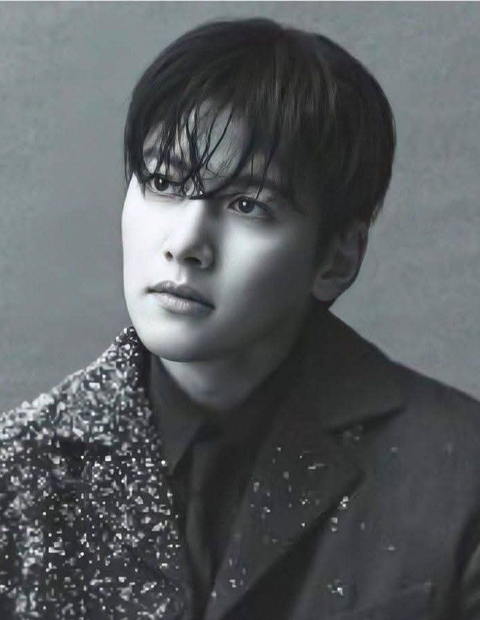 粉絲拍下的池昌旭瞬間