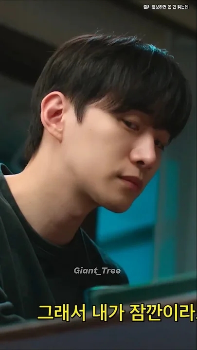 イ・ジュノの最近の活動ショット