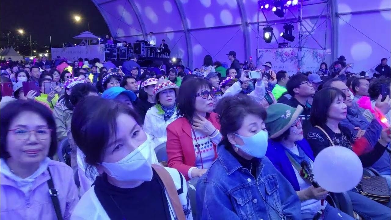 Behind-the-scenes cut of Song Gain