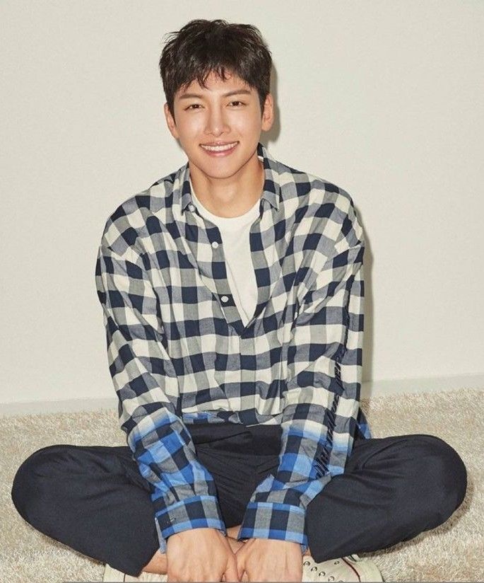 Behind-the-scenes cut of Ji Changwook