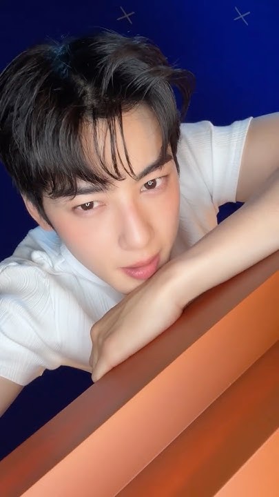 Latest photo of Cha Eunwoo