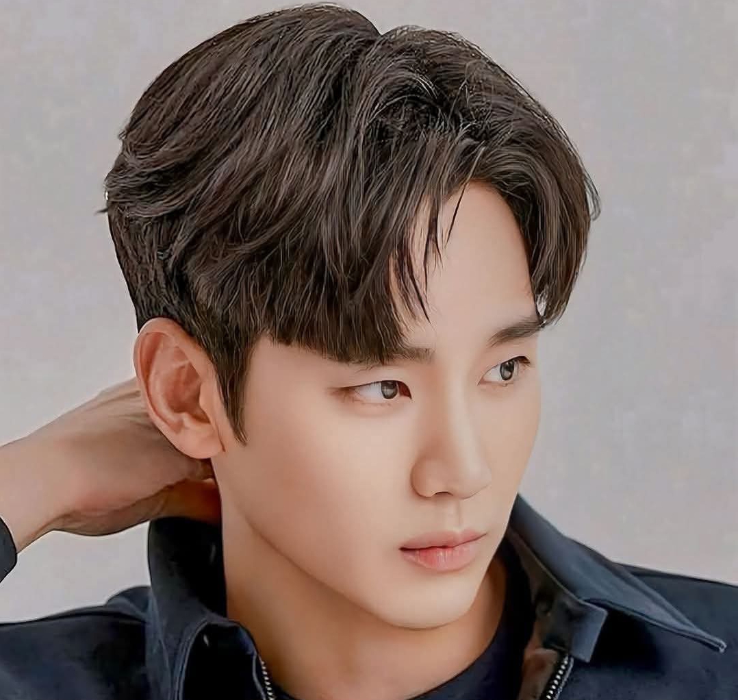 Latest photo of Kim Soohyun