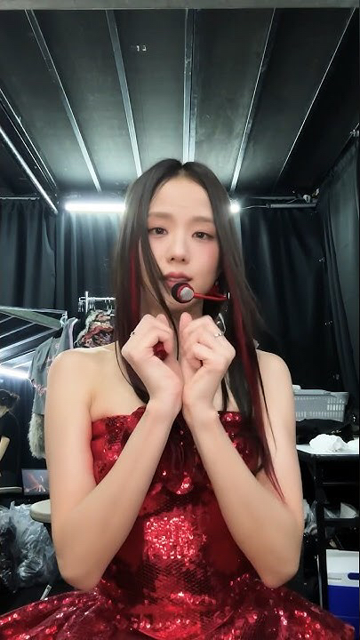 Representative background image loved by Jisoo (1995) fandom