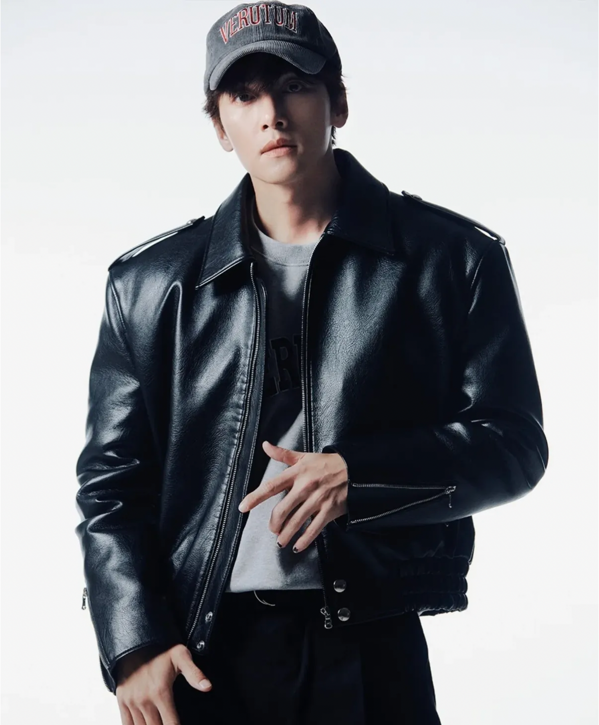 Behind-the-scenes cut of Ji Changwook