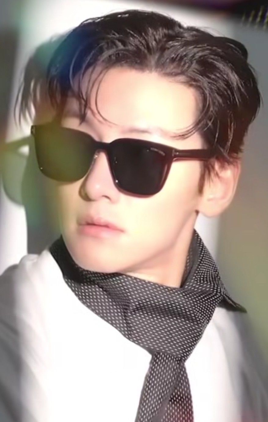 Behind-the-scenes cut of Ji Changwook