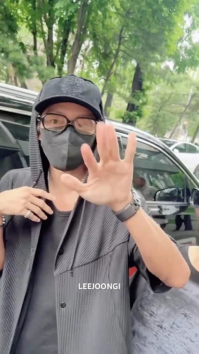 Foto terbaru dari Lee Joongi