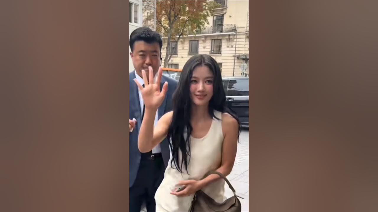 Behind-the-scenes cut of Kim Youjung