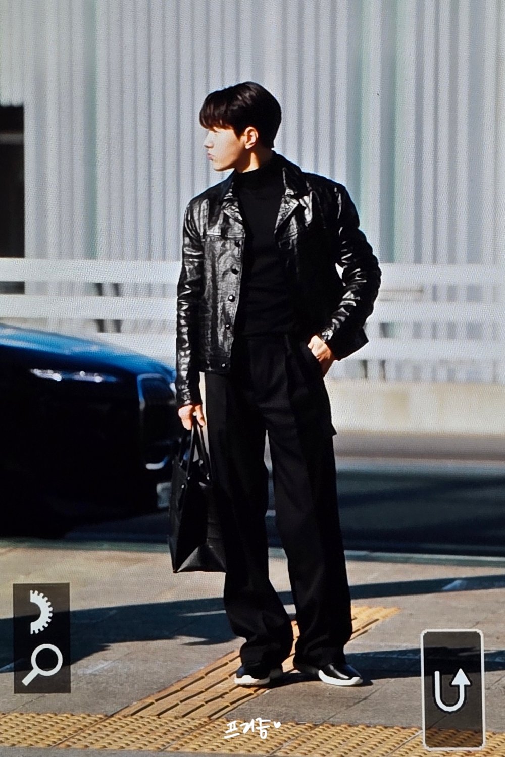 Latest photo of Kim Myungsoo (L)