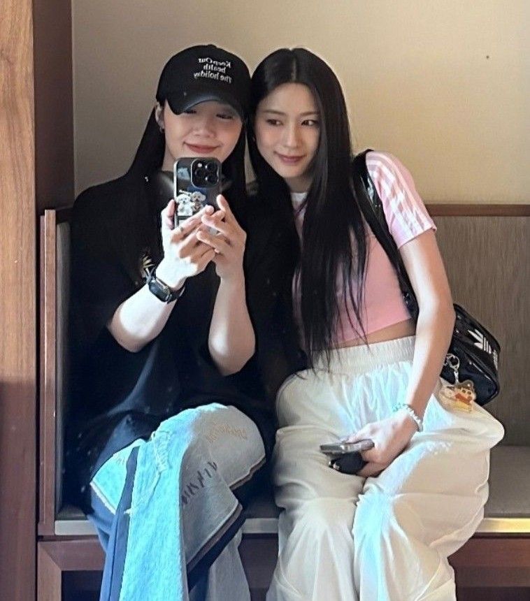 A moment captured by a fan of Jung Eunji