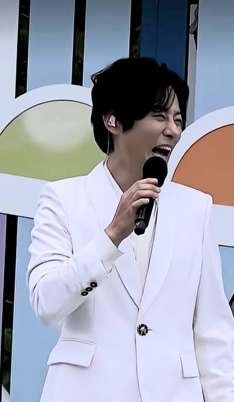 Emotional wallpaper shared by fans for Kang Moonkyung