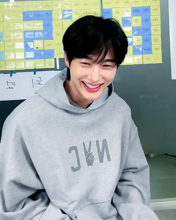 Latest photo of Byeon Wooseok