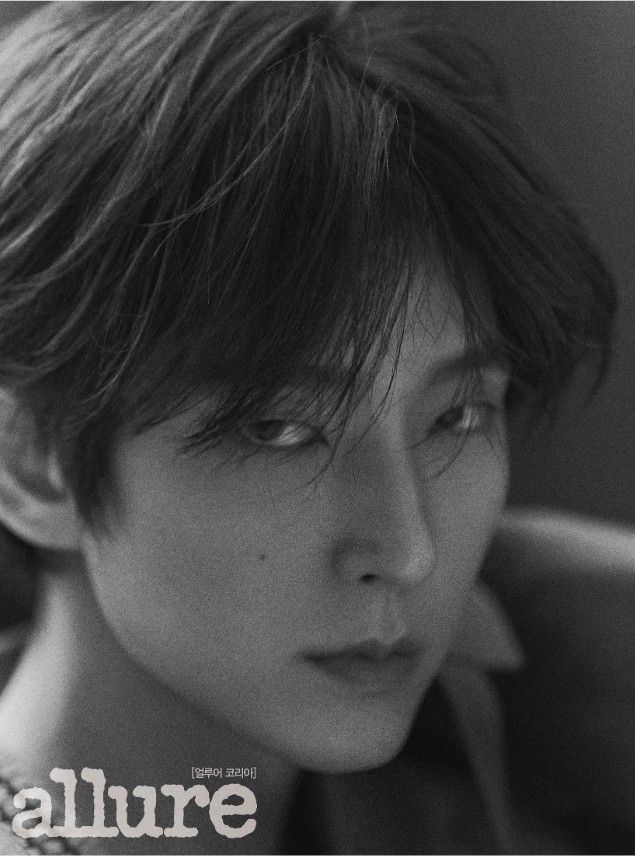 A moment captured by a fan of Lee Joongi