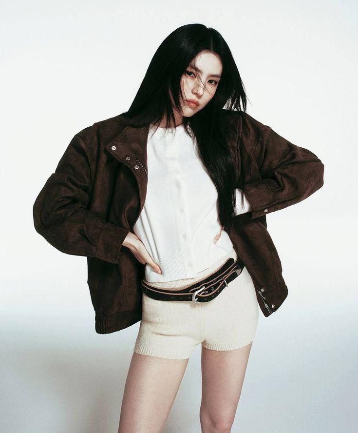 Behind-the-scenes cut of Han Sohee