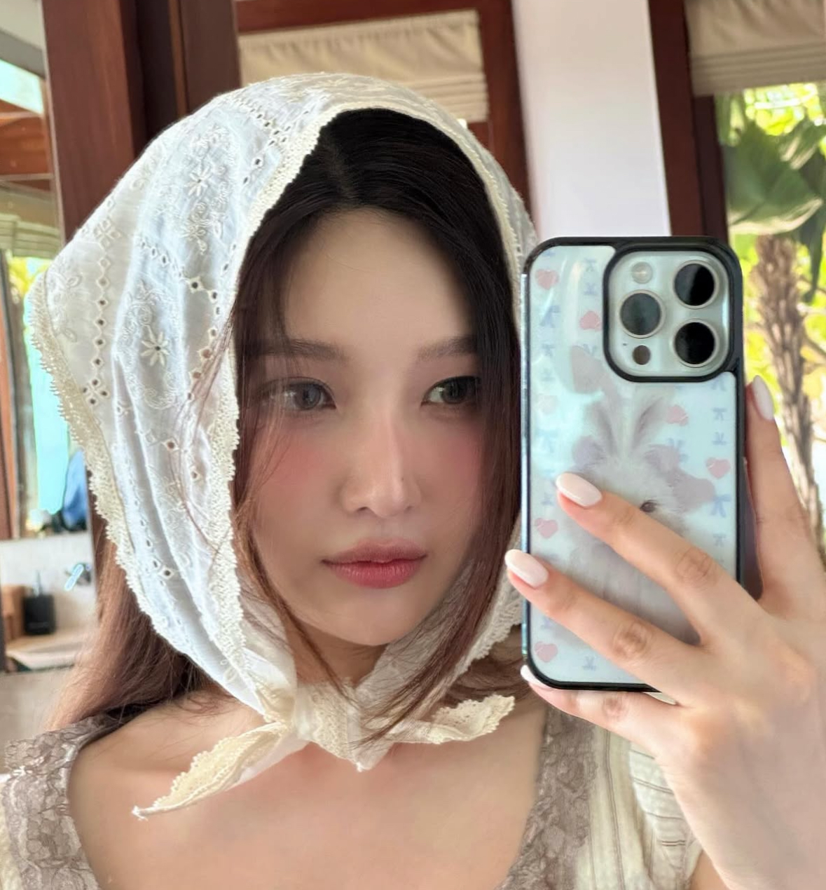 Behind-the-scenes cut of JOY