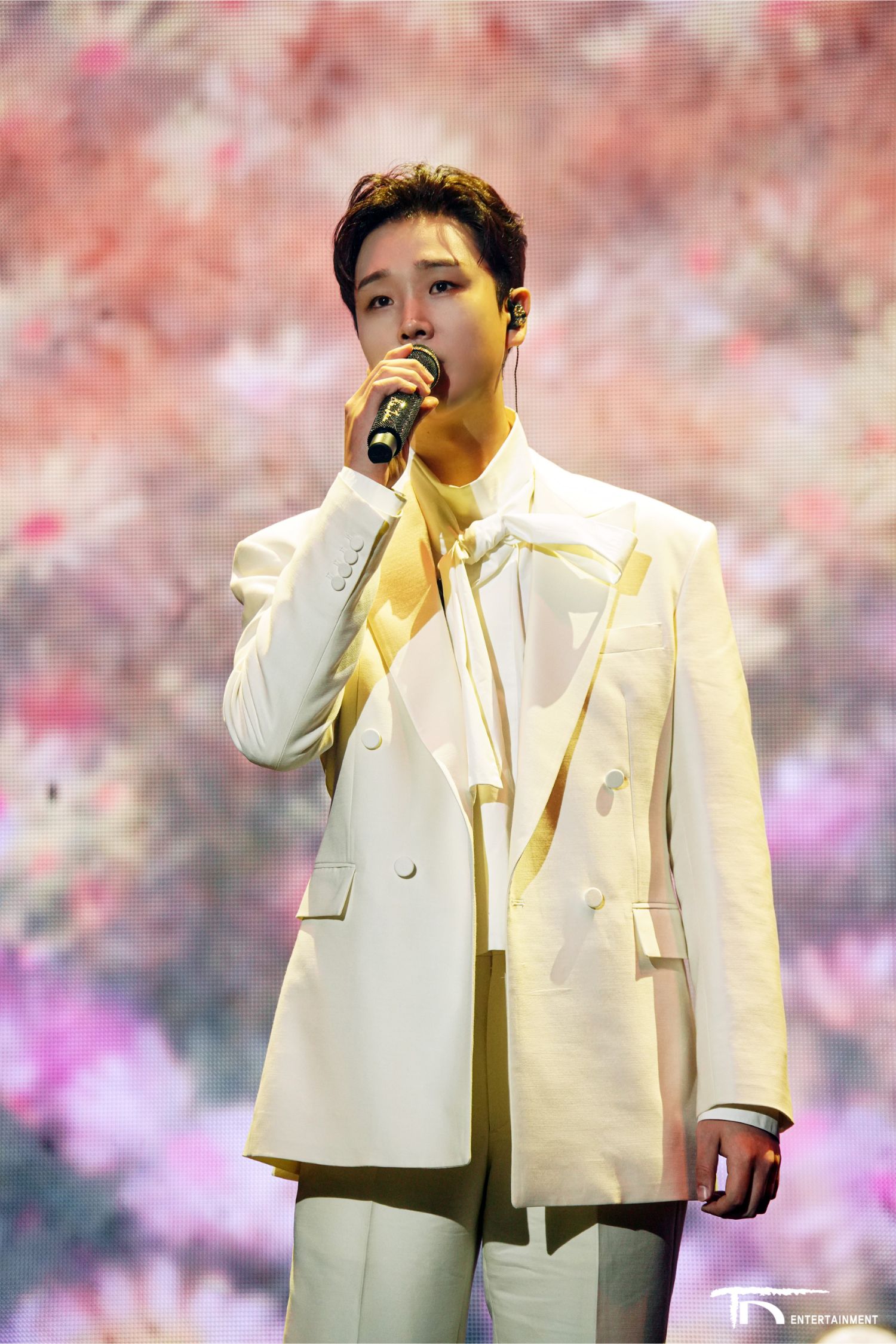 Recent activity shot of Song Minjun