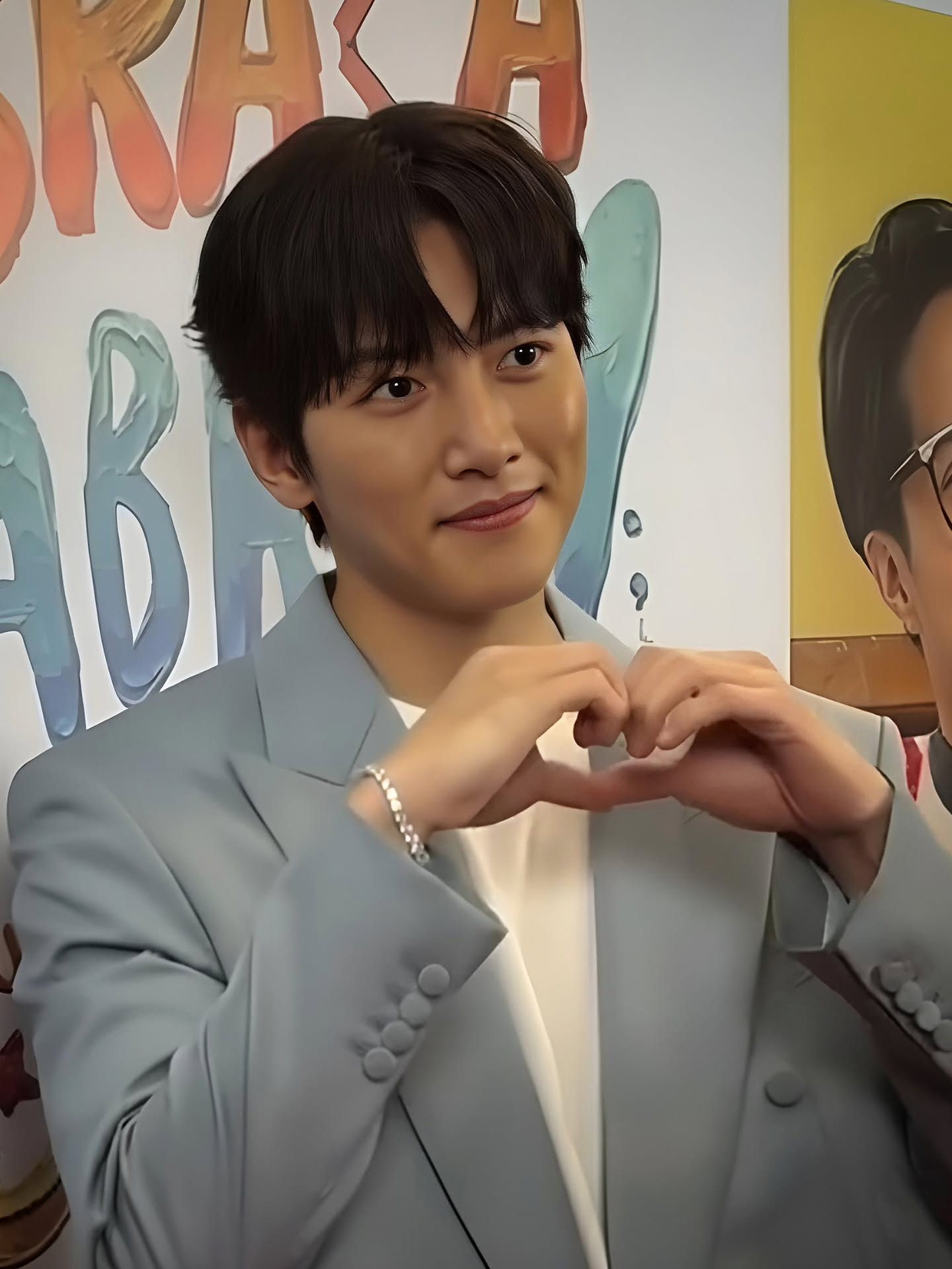 지창욱의 비하인드 컷