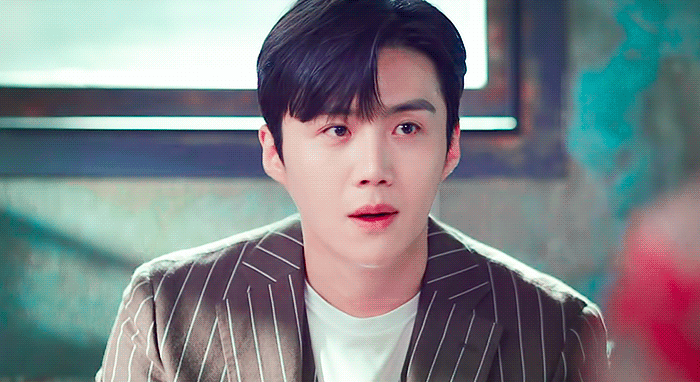 Behind-the-scenes cut of Kim Seonho