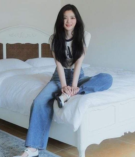 Latest photo of Kim Youjung