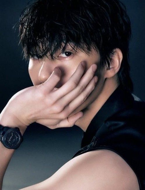 Recent activity shot of Park Seojoon