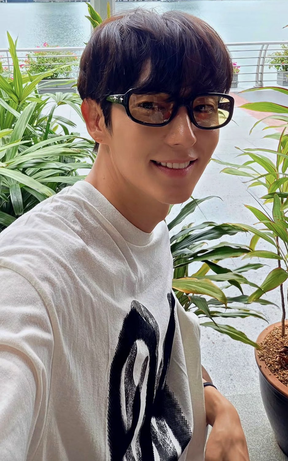 Recent activity shot of Lee Joongi