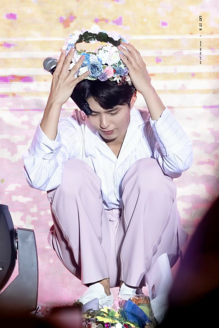 Behind-the-scenes cut of Park Bogum