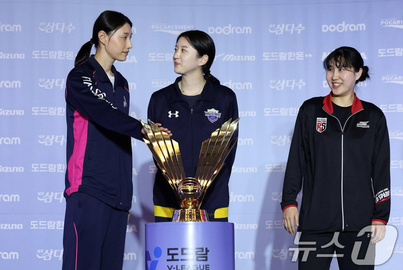 Latest photo of Kim Yeonkoung