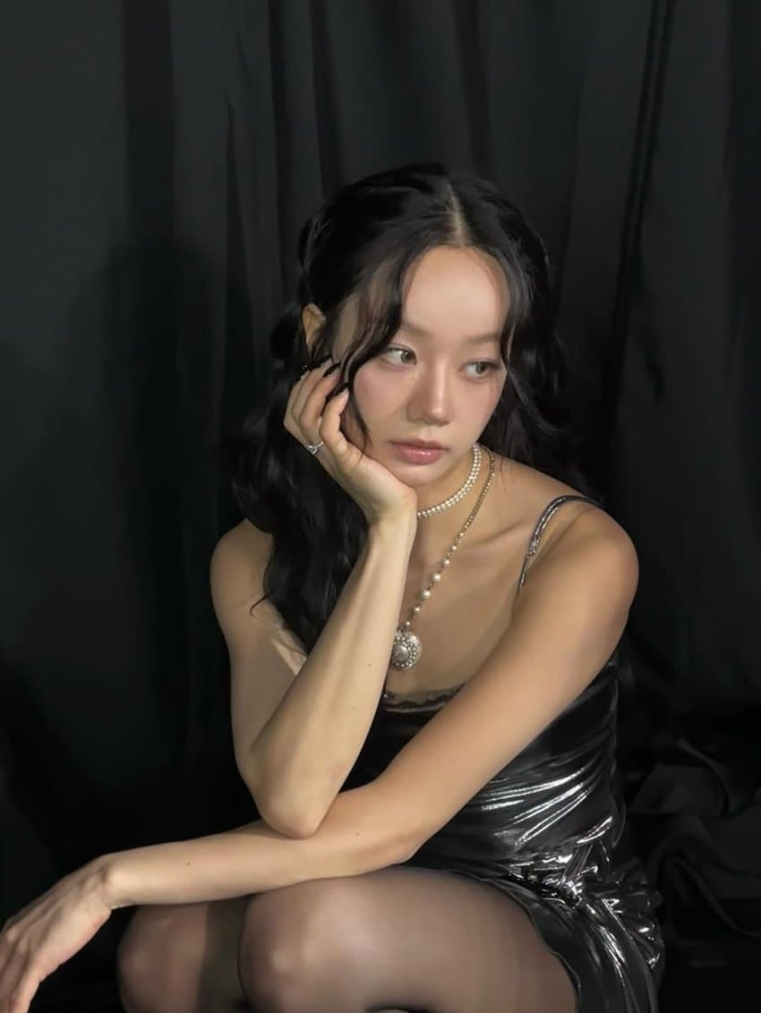 Behind-the-scenes cut of Hyeri