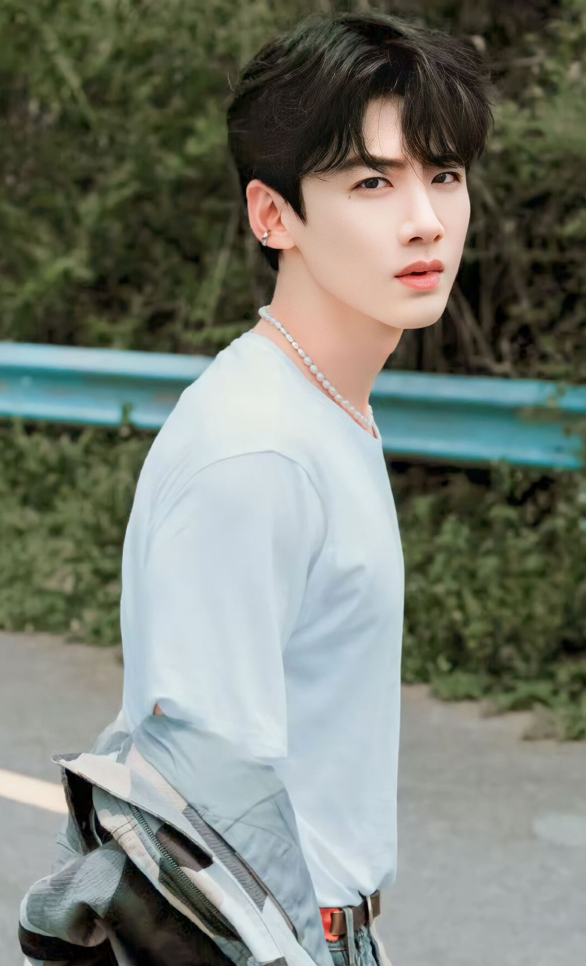 Latest photo of Bai Jingting