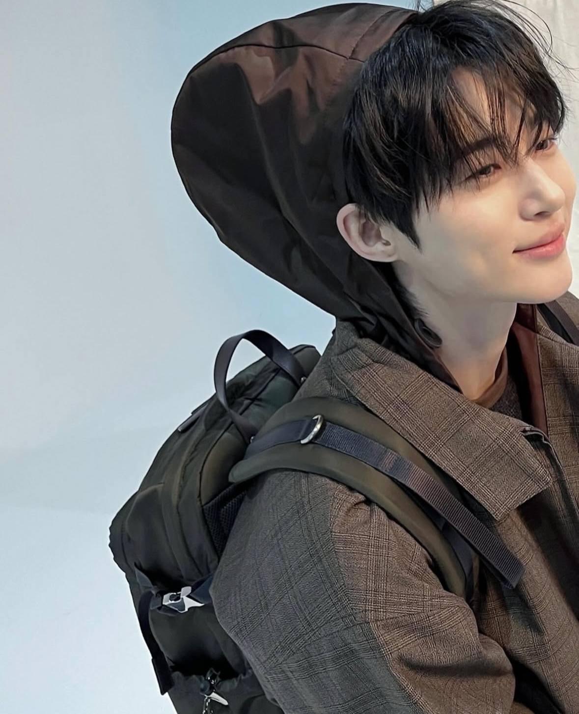 Behind-the-scenes cut of Byeon Wooseok