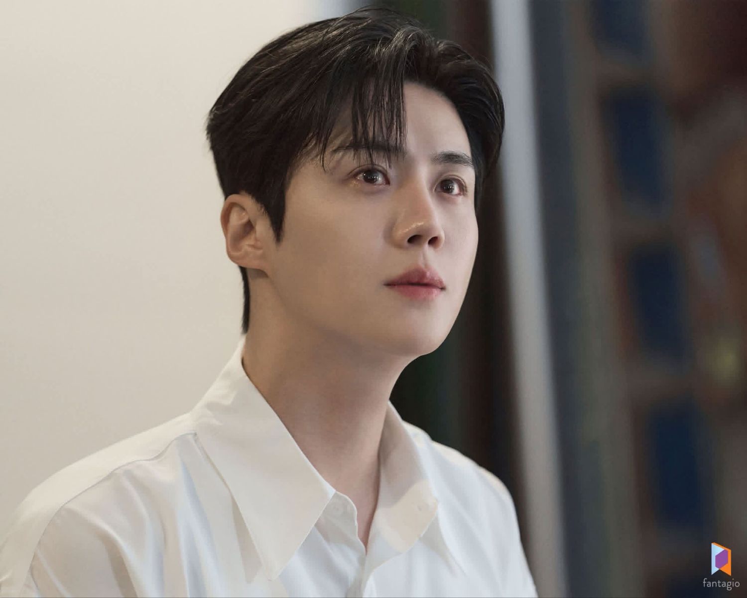 Behind-the-scenes cut of Kim Seonho