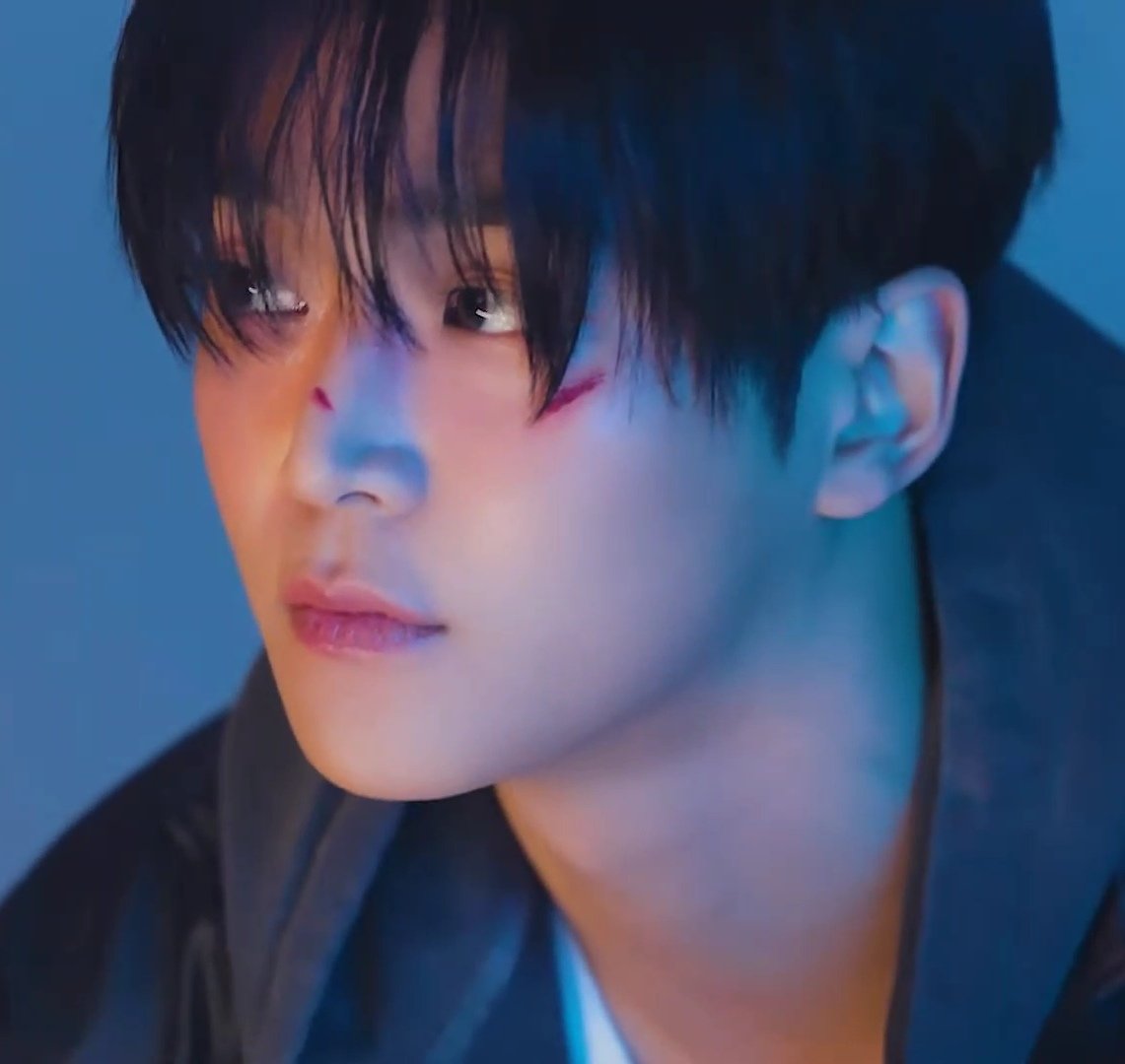 Foto terbaru dari Rowoon