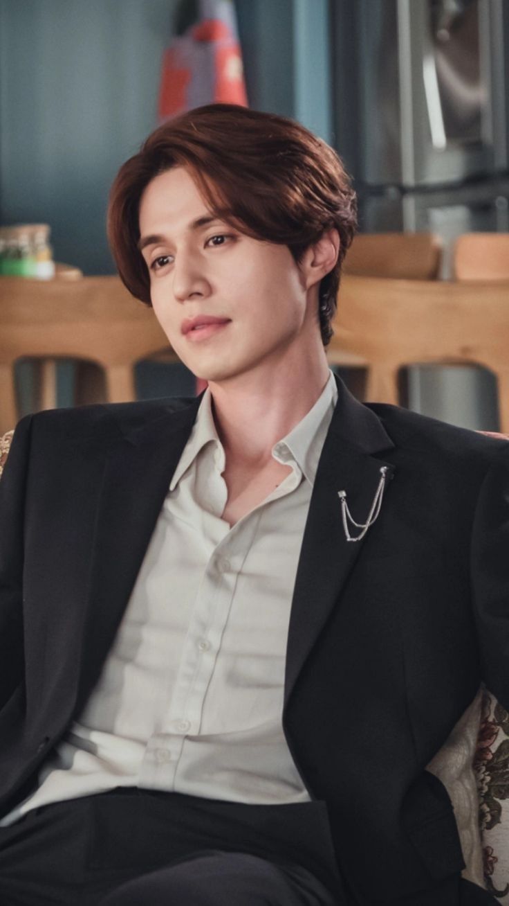 Emotional wallpaper shared by fans for Lee Dongwook