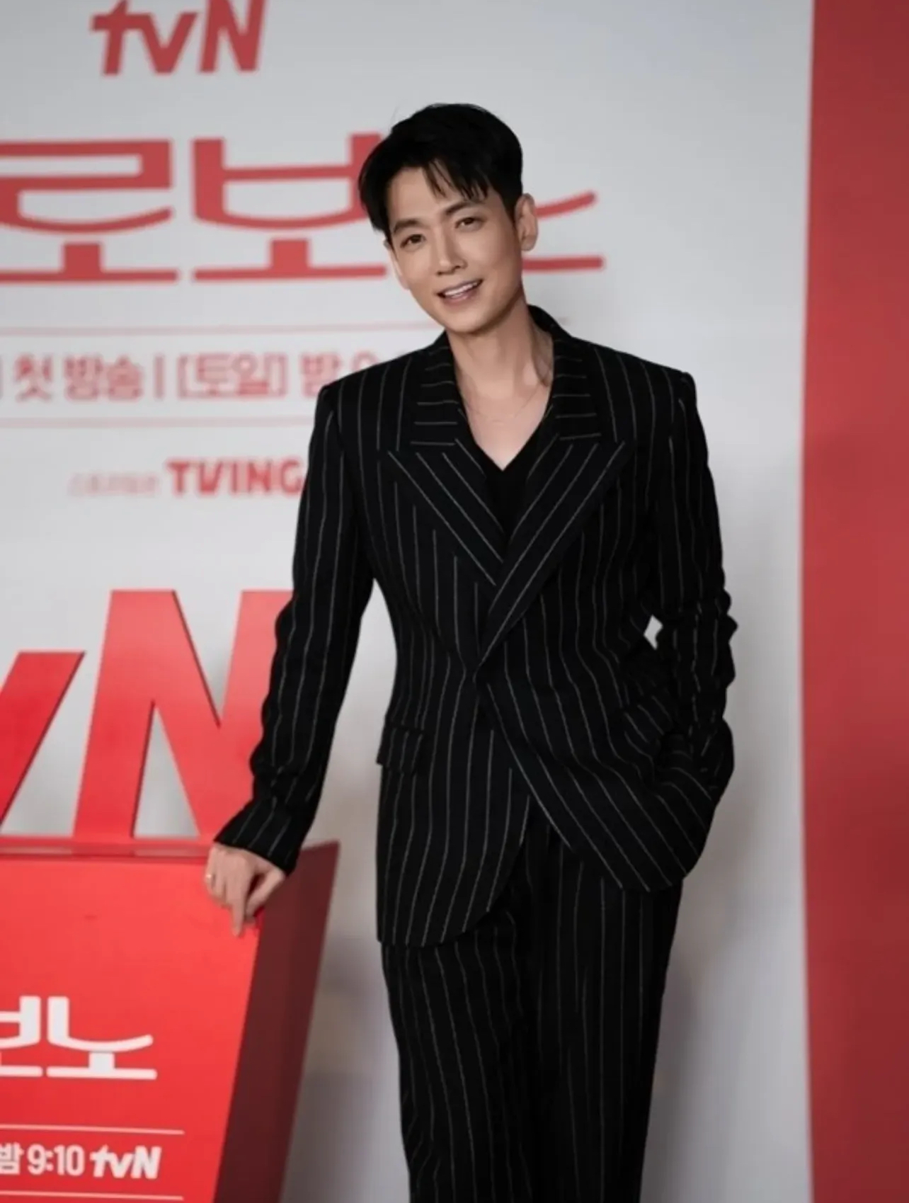 チョン・ギョンホの最近の活動ショット