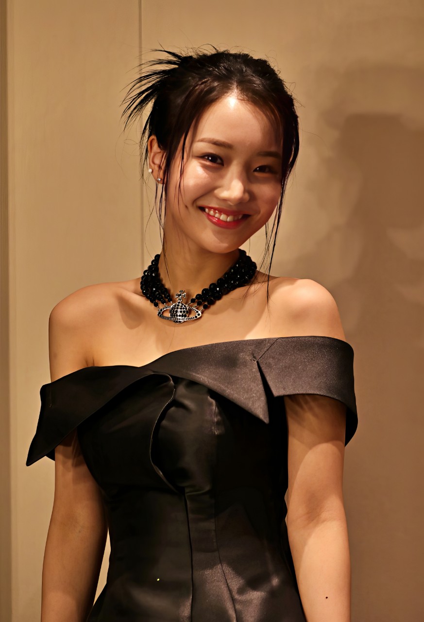 Behind-the-scenes cut of Kim Soyeon (2004)