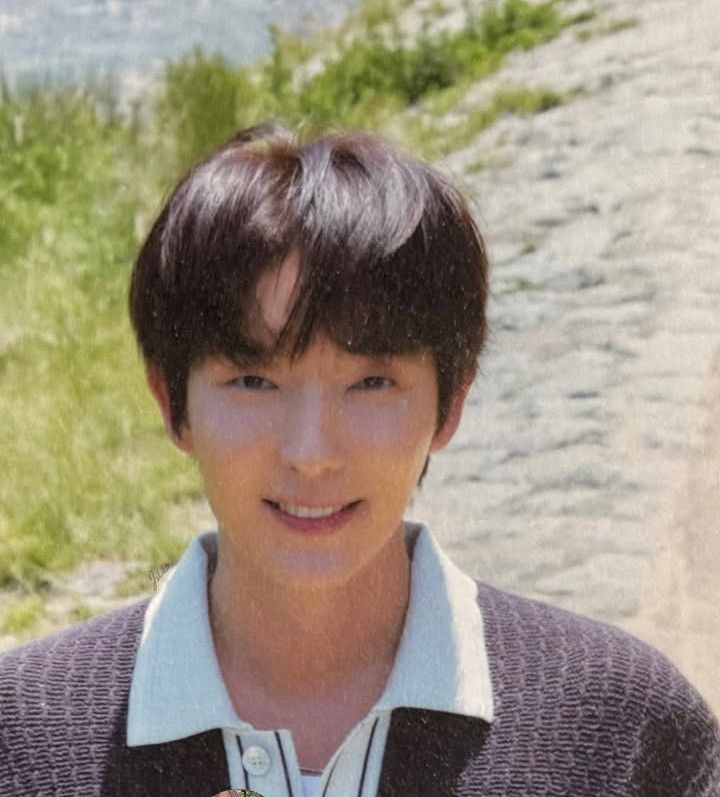 Behind-the-scenes cut of Lee Joongi