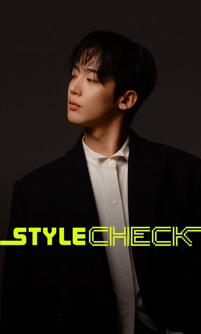 Emotional wallpaper shared by fans for Kim Yohan