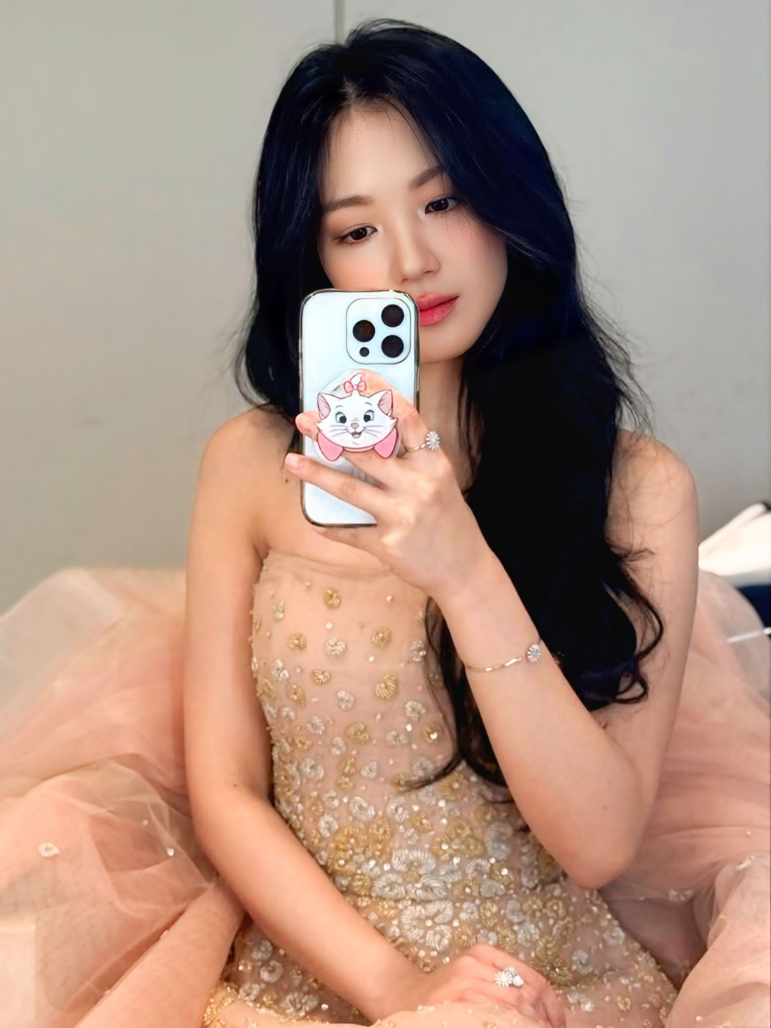 Latest photo of Kim Hyeyoon
