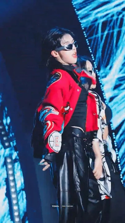 Special wallpaper made by Aiki's fans