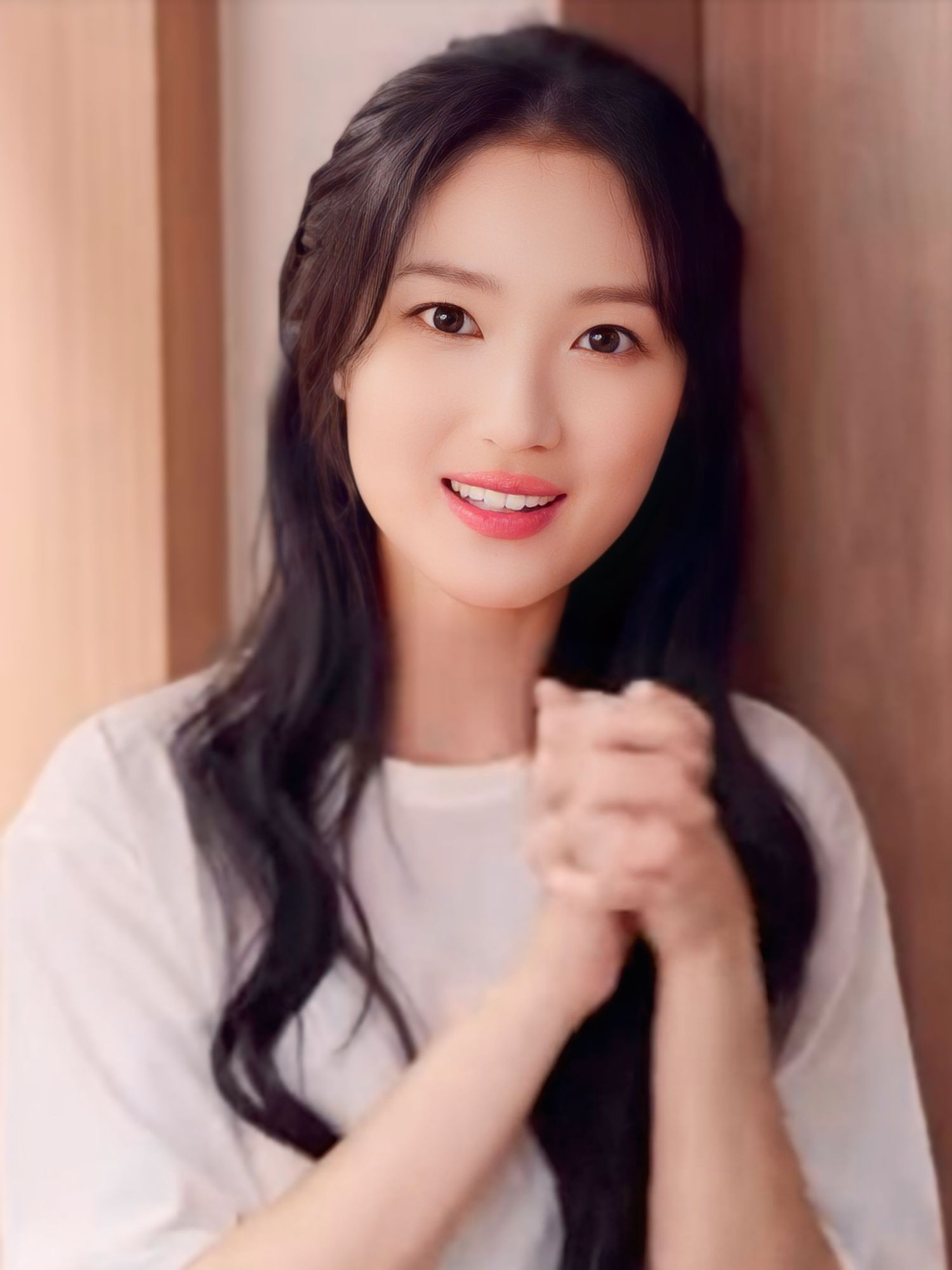 Behind-the-scenes cut of Kim Hyeyoon