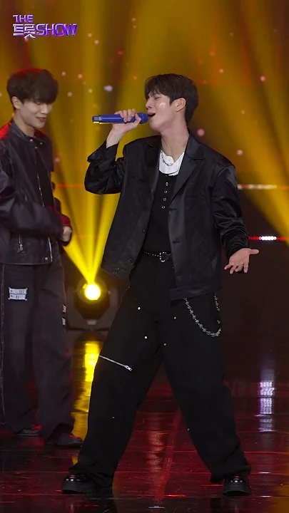 Representative background image loved by Jeong Dongwon fandom