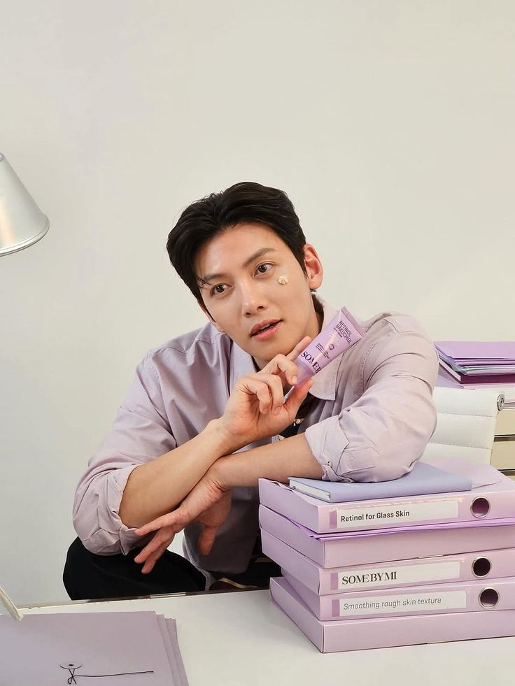 Behind-the-scenes cut of Ji Changwook