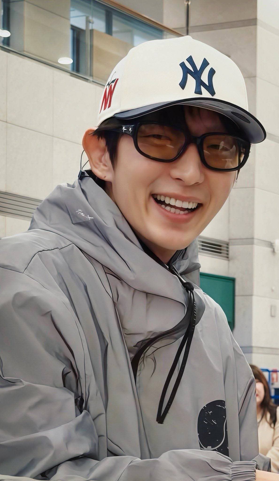 Konten selebriti populer yang sedang hangat di komunitas