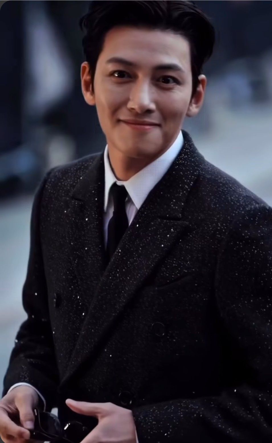 Behind-the-scenes cut of Ji Changwook