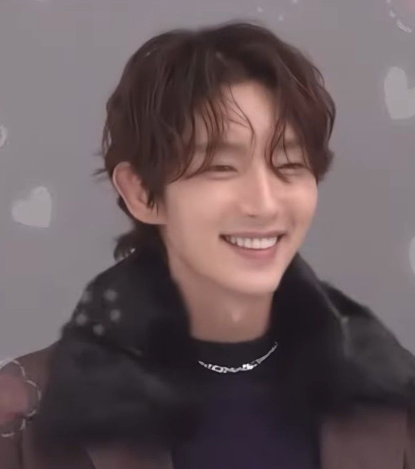 Latest photo of Lee Joongi