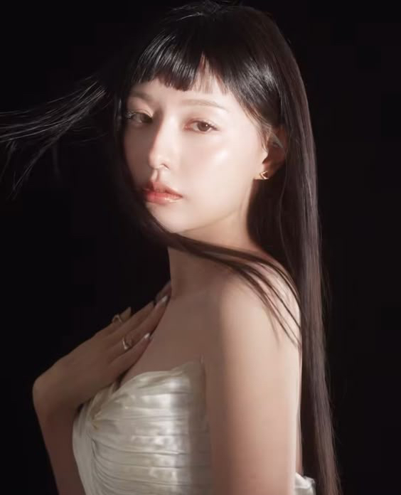 Recent activity shot of Kim Jiwon